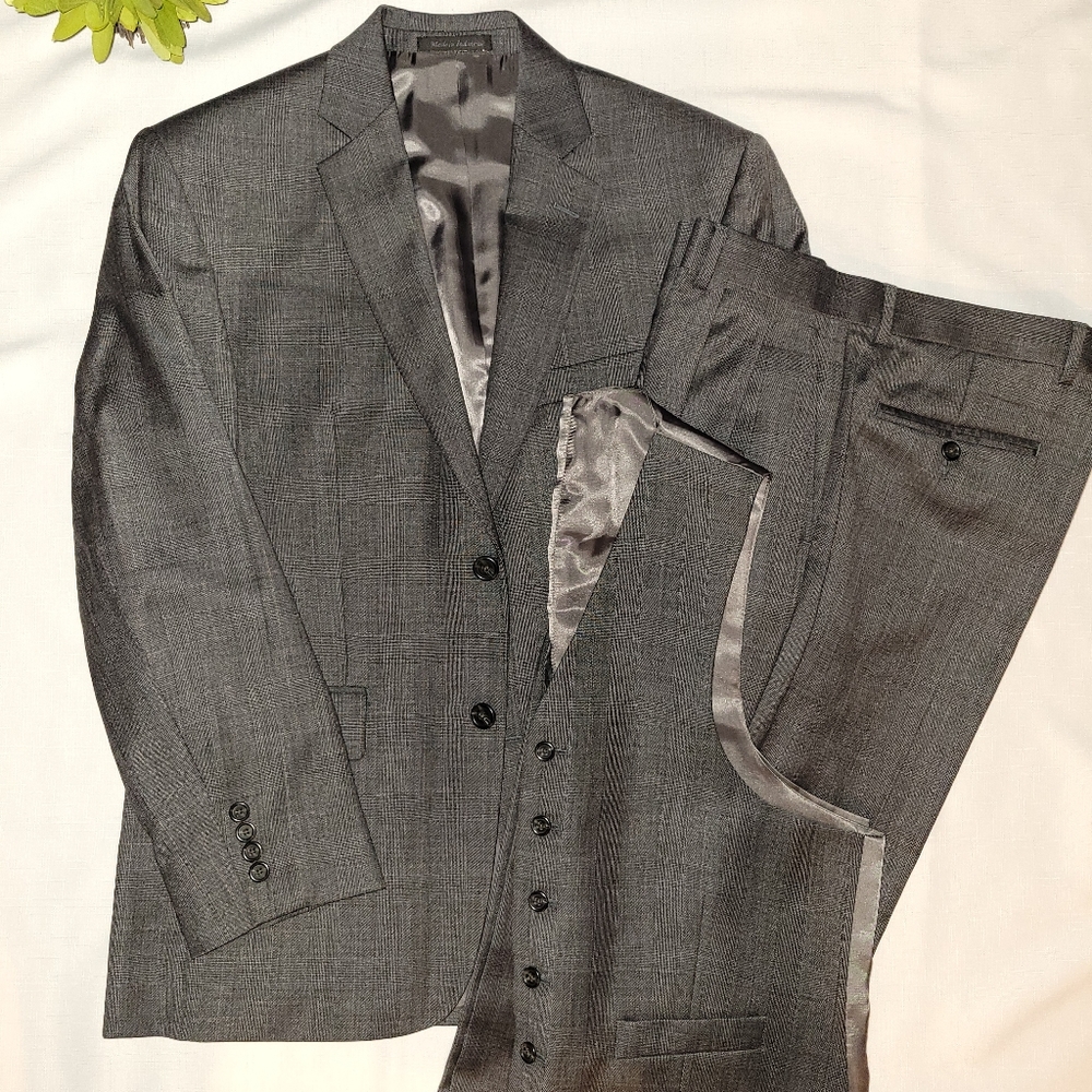 Izod 3-piece dark grey suit in a subtle plaid pattern